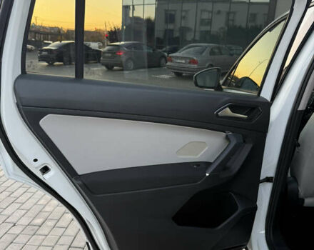 Белый Фольксваген Тигуан, объемом двигателя 1.98 л и пробегом 135 тыс. км за 16400 $, фото 42 на Automoto.ua