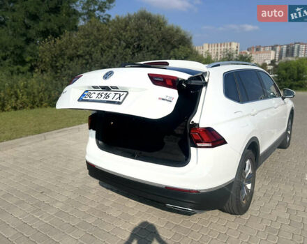 Білий Фольксваген Тігуан, об'ємом двигуна 1.98 л та пробігом 124 тис. км за 26300 $, фото 18 на Automoto.ua