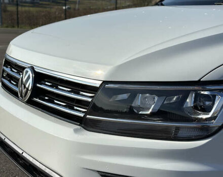 Белый Фольксваген Тигуан, объемом двигателя 2 л и пробегом 192 тыс. км за 17200 $, фото 21 на Automoto.ua