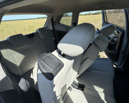 Білий Фольксваген Тігуан, об'ємом двигуна 2 л та пробігом 180 тис. км за 19500 $, фото 4 на Automoto.ua