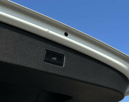 Белый Фольксваген Тигуан, объемом двигателя 2 л и пробегом 192 тыс. км за 17200 $, фото 35 на Automoto.ua