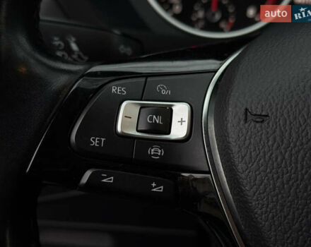 Белый Фольксваген Тигуан, объемом двигателя 1.98 л и пробегом 99 тыс. км за 20999 $, фото 23 на Automoto.ua