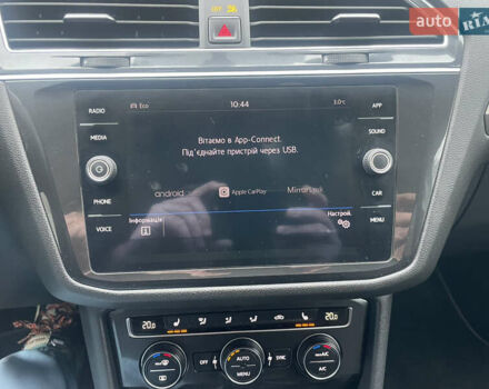 Белый Фольксваген Тигуан, объемом двигателя 1.98 л и пробегом 129 тыс. км за 17950 $, фото 37 на Automoto.ua