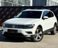 Белый Фольксваген Тигуан, объемом двигателя 2 л и пробегом 120 тыс. км за 24200 $, фото 2 на Automoto.ua