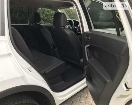 Белый Фольксваген Тигуан, объемом двигателя 2 л и пробегом 70 тыс. км за 18900 $, фото 5 на Automoto.ua