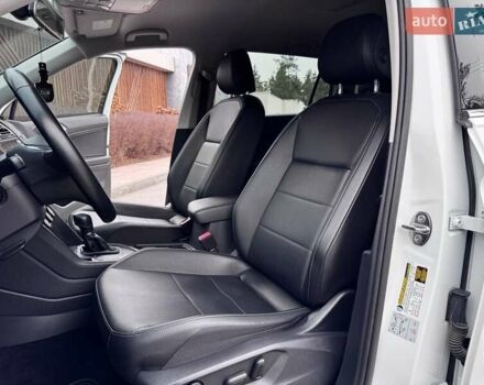 Белый Фольксваген Тигуан, объемом двигателя 2 л и пробегом 135 тыс. км за 21500 $, фото 19 на Automoto.ua