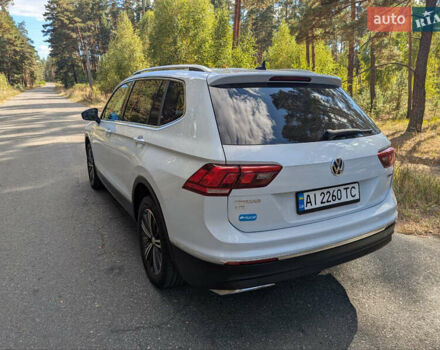 Белый Фольксваген Тигуан, объемом двигателя 1.98 л и пробегом 105 тыс. км за 21950 $, фото 28 на Automoto.ua