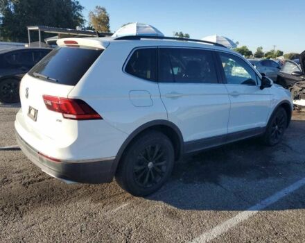 Білий Фольксваген Тігуан, об'ємом двигуна 2 л та пробігом 120 тис. км за 3600 $, фото 2 на Automoto.ua