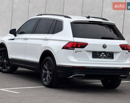 Белый Фольксваген Тигуан, объемом двигателя 2 л и пробегом 135 тыс. км за 21500 $, фото 10 на Automoto.ua