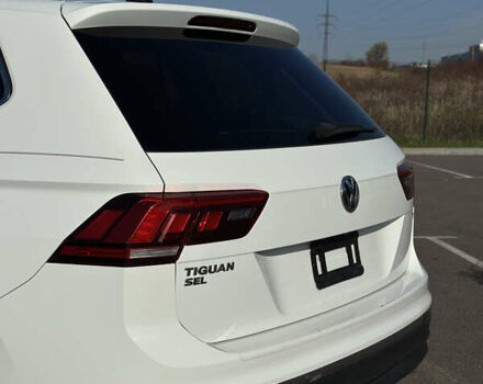 Белый Фольксваген Тигуан, объемом двигателя 2 л и пробегом 192 тыс. км за 17200 $, фото 28 на Automoto.ua