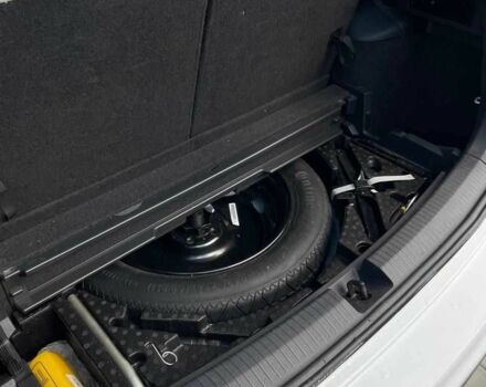 Белый Фольксваген Тигуан, объемом двигателя 2 л и пробегом 198 тыс. км за 16000 $, фото 9 на Automoto.ua