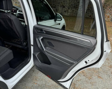 Білий Фольксваген Тігуан, об'ємом двигуна 1.98 л та пробігом 180 тис. км за 28700 $, фото 8 на Automoto.ua