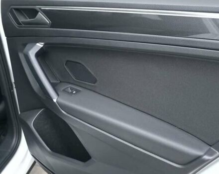 Білий Фольксваген Тігуан, об'ємом двигуна 1.97 л та пробігом 170 тис. км за 35000 $, фото 22 на Automoto.ua