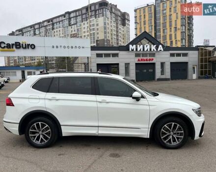 Белый Фольксваген Тигуан, объемом двигателя 2 л и пробегом 64 тыс. км за 17900 $, фото 15 на Automoto.ua