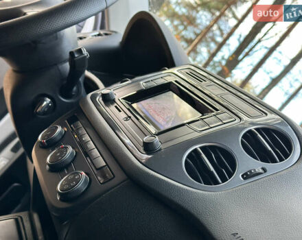 Белый Фольксваген Тигуан, объемом двигателя 1.98 л и пробегом 135 тыс. км за 12899 $, фото 43 на Automoto.ua