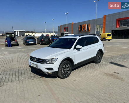 Білий Фольксваген Тігуан, об'ємом двигуна 1.98 л та пробігом 143 тис. км за 21700 $, фото 4 на Automoto.ua
