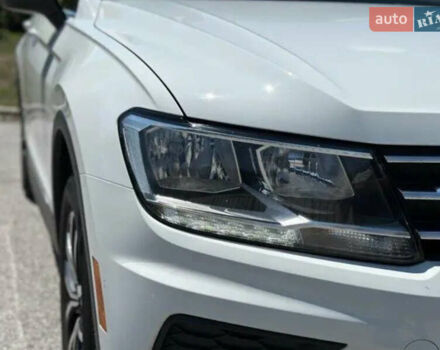 Белый Фольксваген Тигуан, объемом двигателя 1.98 л и пробегом 120 тыс. км за 19999 $, фото 5 на Automoto.ua