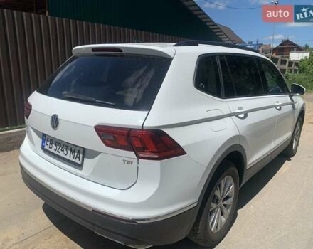 Білий Фольксваген Тігуан, об'ємом двигуна 1.98 л та пробігом 77 тис. км за 19999 $, фото 2 на Automoto.ua