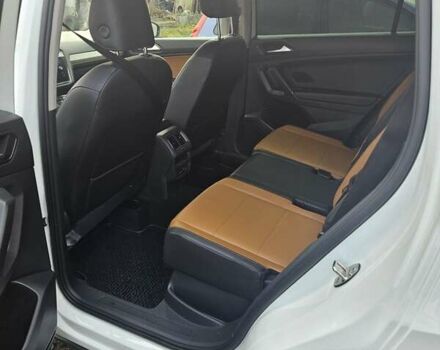 Белый Фольксваген Тигуан, объемом двигателя 2 л и пробегом 139 тыс. км за 17900 $, фото 10 на Automoto.ua