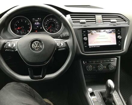 Белый Фольксваген Тигуан, объемом двигателя 2 л и пробегом 70 тыс. км за 18900 $, фото 8 на Automoto.ua