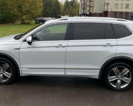 Білий Фольксваген Тігуан, об'ємом двигуна 2 л та пробігом 96 тис. км за 10000 $, фото 6 на Automoto.ua