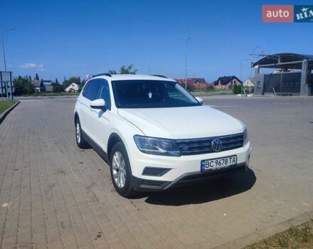 Білий Фольксваген Тігуан, об'ємом двигуна 1.98 л та пробігом 153 тис. км за 18400 $, фото 3 на Automoto.ua
