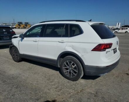 Білий Фольксваген Тігуан, об'ємом двигуна 2 л та пробігом 112 тис. км за 11000 $, фото 3 на Automoto.ua