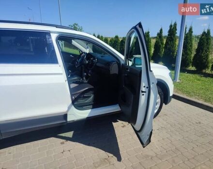 Білий Фольксваген Тігуан, об'ємом двигуна 1.98 л та пробігом 153 тис. км за 18400 $, фото 10 на Automoto.ua
