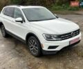 Белый Фольксваген Тигуан, объемом двигателя 2 л и пробегом 123 тыс. км за 17500 $, фото 1 на Automoto.ua
