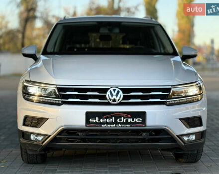 Белый Фольксваген Тигуан, объемом двигателя 2 л и пробегом 117 тыс. км за 17999 $, фото 1 на Automoto.ua