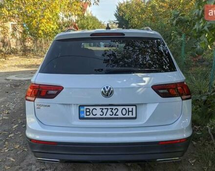 Белый Фольксваген Тигуан, объемом двигателя 2 л и пробегом 106 тыс. км за 22700 $, фото 6 на Automoto.ua