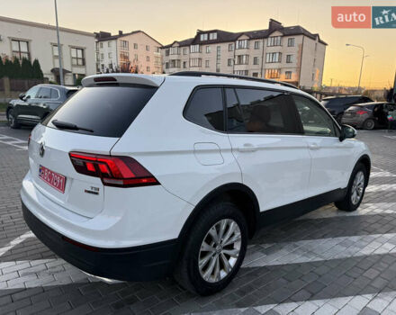 Белый Фольксваген Тигуан, объемом двигателя 1.98 л и пробегом 135 тыс. км за 16400 $, фото 21 на Automoto.ua