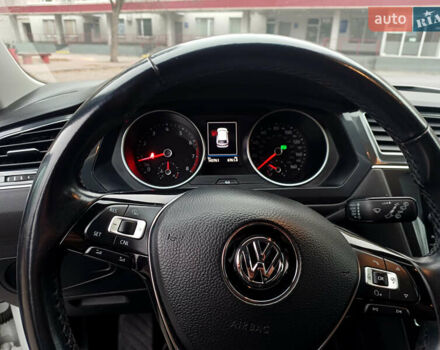 Білий Фольксваген Тігуан, об'ємом двигуна 2 л та пробігом 145 тис. км за 23600 $, фото 37 на Automoto.ua