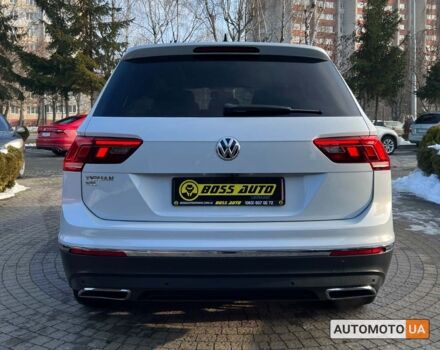 Білий Фольксваген Тігуан, об'ємом двигуна 2 л та пробігом 113 тис. км за 22800 $, фото 5 на Automoto.ua