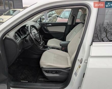 Білий Фольксваген Тігуан, об'ємом двигуна 1.98 л та пробігом 123 тис. км за 17550 $, фото 27 на Automoto.ua