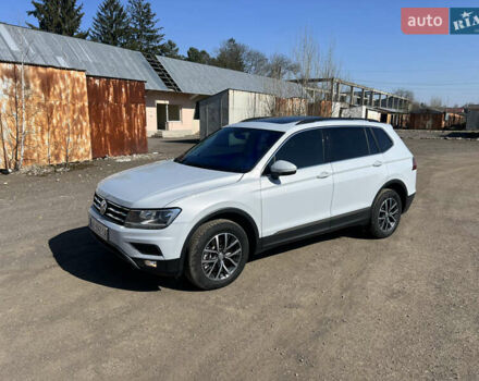 Білий Фольксваген Тігуан, об'ємом двигуна 1.98 л та пробігом 143 тис. км за 21700 $, фото 44 на Automoto.ua