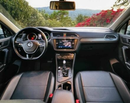 Белый Фольксваген Тигуан, объемом двигателя 2 л и пробегом 40 тыс. км за 4600 $, фото 8 на Automoto.ua