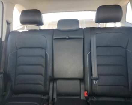 Білий Фольксваген Тігуан, об'ємом двигуна 2 л та пробігом 74 тис. км за 11000 $, фото 10 на Automoto.ua