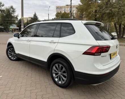 Белый Фольксваген Тигуан, объемом двигателя 2 л и пробегом 117 тыс. км за 17900 $, фото 4 на Automoto.ua