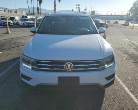 Білий Фольксваген Тігуан, об'ємом двигуна 2 л та пробігом 120 тис. км за 3600 $, фото 4 на Automoto.ua