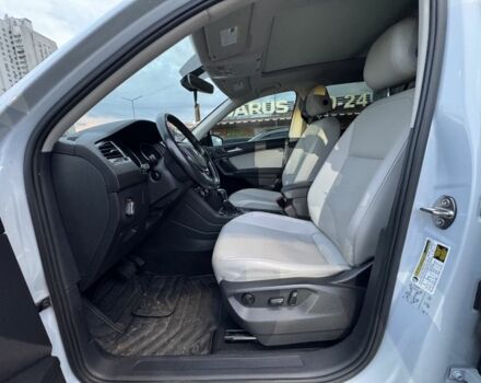 Белый Фольксваген Тигуан, объемом двигателя 2 л и пробегом 121 тыс. км за 22600 $, фото 8 на Automoto.ua