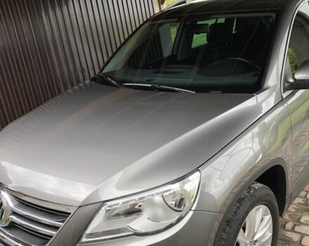 Белый Фольксваген Тигуан, объемом двигателя 2 л и пробегом 220 тыс. км за 11500 $, фото 1 на Automoto.ua