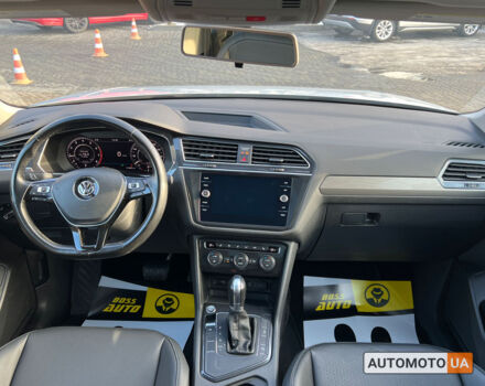 Білий Фольксваген Тігуан, об'ємом двигуна 2 л та пробігом 113 тис. км за 22800 $, фото 10 на Automoto.ua