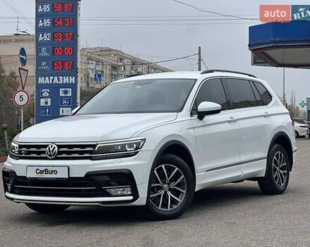 Белый Фольксваген Тигуан, объемом двигателя 2 л и пробегом 64 тыс. км за 17900 $, фото 8 на Automoto.ua