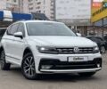 Белый Фольксваген Тигуан, объемом двигателя 2 л и пробегом 64 тыс. км за 17900 $, фото 1 на Automoto.ua