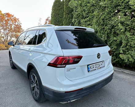 Белый Фольксваген Тигуан, объемом двигателя 1.98 л и пробегом 123 тыс. км за 23000 $, фото 3 на Automoto.ua