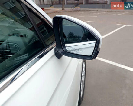 Білий Фольксваген Тігуан, об'ємом двигуна 2 л та пробігом 145 тис. км за 23600 $, фото 7 на Automoto.ua