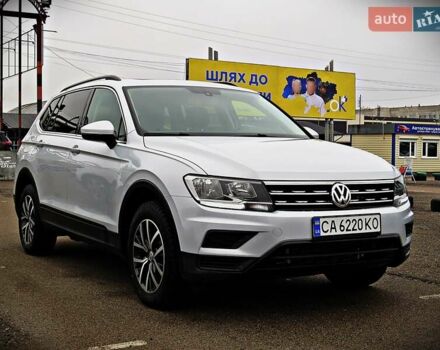 Білий Фольксваген Тігуан, об'ємом двигуна 2 л та пробігом 110 тис. км за 17800 $, фото 1 на Automoto.ua