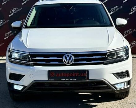 Белый Фольксваген Тигуан, объемом двигателя 2 л и пробегом 120 тыс. км за 24200 $, фото 1 на Automoto.ua