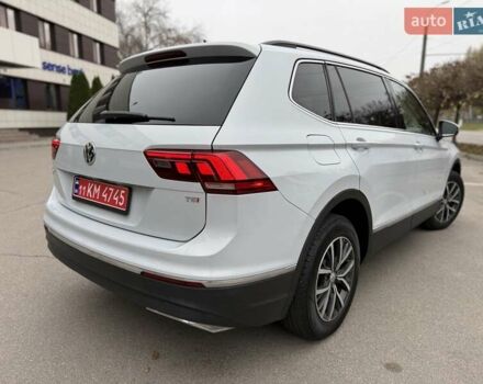 Білий Фольксваген Тігуан, об'ємом двигуна 2 л та пробігом 72 тис. км за 19300 $, фото 7 на Automoto.ua